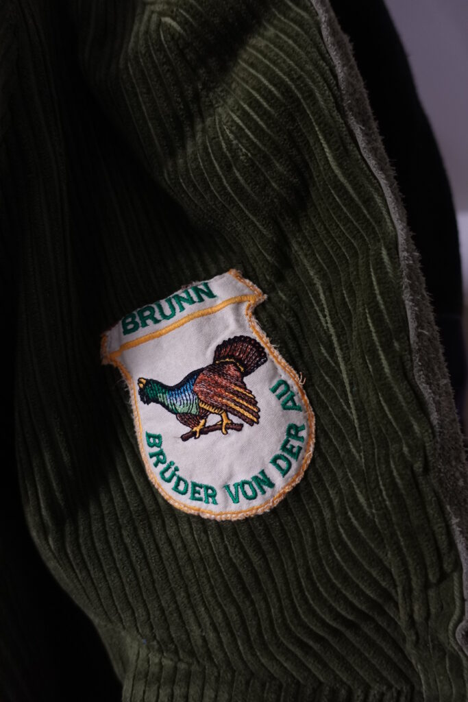 Abzeichen auf historischer Vereinsjacke