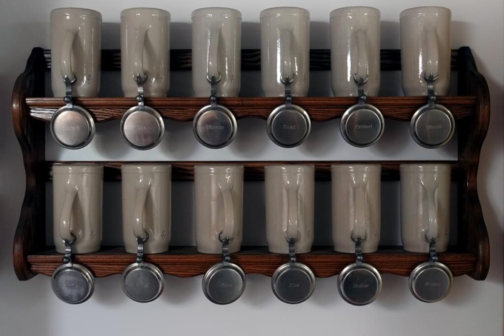 Historische Vereinskrüge